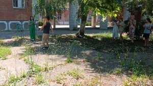 Делу время потехе час. Сетка сплетена - можно и потанцевать.