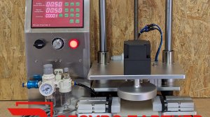 Полуавтоматическая укупорочная машина с пневмофиксаторами для крышек до 100 мм РП-ПУ-4Ф Винтовая.