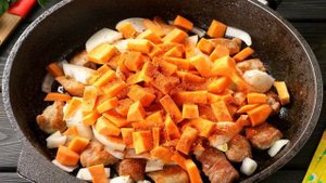Гуляш классический из свинины