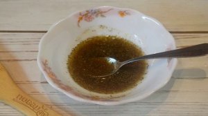 Домашняя курица, фаршированная яблоками и айвой