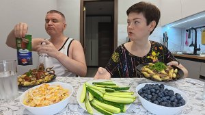 Мукбанг Вован ОБИДЕЛСЯ! Ответили на некоторые вопросы и КРИТИКУ в наш адрес! Семейный ужин в России