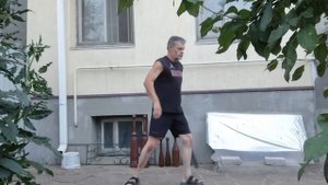 Апперкот с передачей за спиной