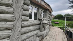 оформление фасада бани декор  под брёвна из арт бетона Мастерская Андрея Хвора Удмуртия.