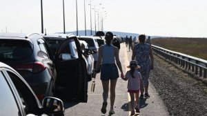 В очереди на Крымский мост оказались 350 автомобилей
