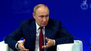 Владимир Путин в Сарове встретился с сотрудниками атомной отрасли