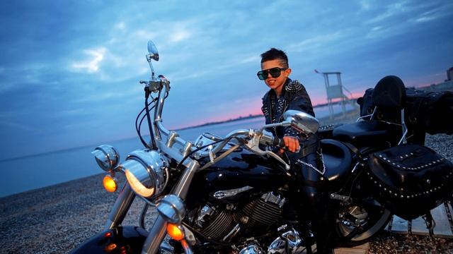 Шторм в океане - Даниил Ленивкин смотреть онлайн