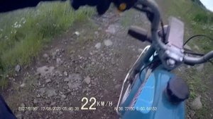 Стоковая 428 цепь рвётся в гору.
