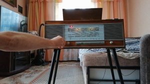 Советская ламповая радиола "Кантата-М"