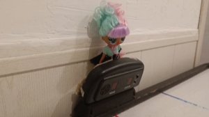 куколки ЛОЛ приехали в новый отель🍎