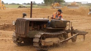 МОЩЬ! Мужики показали Caterpillar 1949 года! Работает, как новый! #13