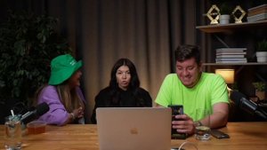 Сколько зарабатывает Зарема? Откуда деньги на дом? Как она ищет работу?