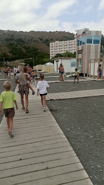 Загораем В Сукко. смотреть онлайн