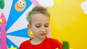 Влад и Ники Смузи челлендж с фруктами и овощами! Веселое видео для детей!