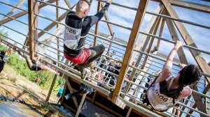 Команда Петербургского филиала МТРК «Мир» преодолела экстремальную дистанцию «Гонки героев»