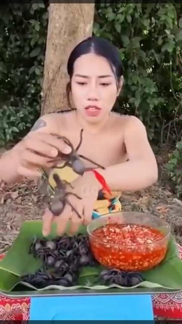 Ест пауков смотреть онлайн