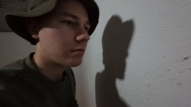 обустройство кладовки, разговоры под музыку, микроток.  20 фев 2025