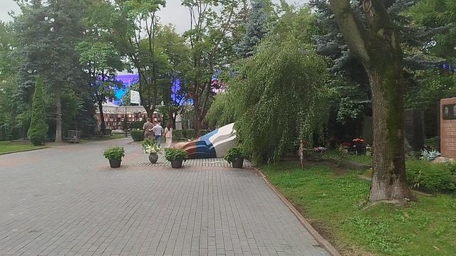 Новодевичье кладбище - могилы Владимира Вольфовича Жириновского, Евгения Примакова и др. смотреть онлайн