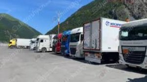 Арменский урожай с сотнями грузовиков с овощами и фруктами были развёрнуты на контрольно-пропускном