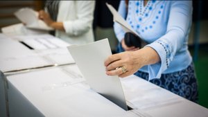 Досрочные выборы разного уровня начались в 24 регионах России