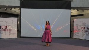 Любите девушки. (Евгений Хавтан, Валерий Сюткин). Исполняет Татьяна Конькова.