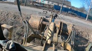 Уронили навес. Убираем подсолнечник весной. Выставляем пчëл.