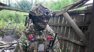 Бойцы 810-й Гвардейской бригады морской пехоты расширяют полосу безопасности
