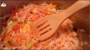 готовим на зиму САЛАТ С КАПУСТОЙ .wmv