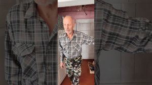 Поездка с детьми : уборка на кладбище,заезжаем в гости к сестре Тамаре и в Мирский замок!!