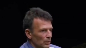 Так вот, этот бывший глава Росмолодежи поведал, что приторговывал наркотиками.