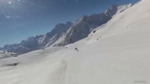 А. Лесников. Яркая мелодия. Спуск на сноуборде.  A. Lesnikov. Bright melody. Snowboarding