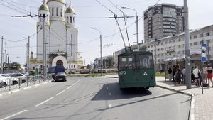 «Раритет!» Учебный троллейбус ЗиУ-682В [В00] №370 у жд вокзала Иваново, июль 2025 года