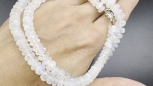 Колье с лунным камнем Форма камней рондель  Ювелирная огранка Размер от 11 до 7 мм ЛУН076