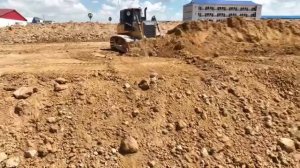 Мощный бульдозер SHANTUI DH17C3 Выравнивает и срезает Склон Шаг за шагом