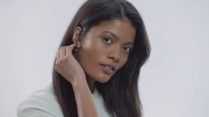 Советы по укладке с помощью фена Dyson Supersonic™ Насадка-концентратор