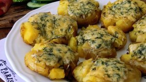 Мятый картофель с чесноком и сыром в духовке!