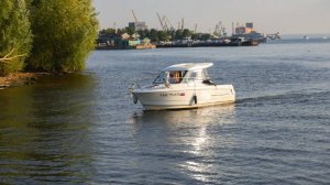 Женщина попала под винт: очевидец – о столкновении двух катеров в Ленобласти