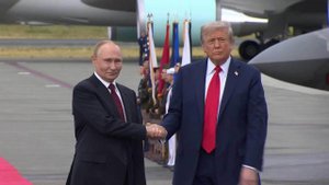 Исторический саммит на Аляске по-прежнему остается в мире темой номер один