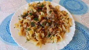 Грудинка с Грибами в сметанной заливке .