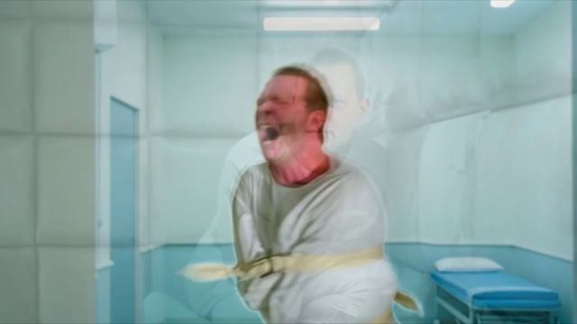 Демон внутри смотреть онлайн