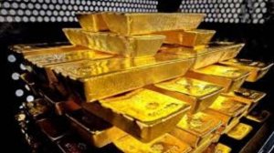 Вслед за активами РФ мир забирает и свое золото из США