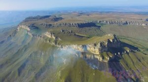 Гора Баранаха КЧР. Плато. Хутор Ильич вид с высоты птичьего полета. Красивая природа! Гора Эльбрус.