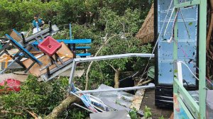 Дети боялись: российский турист рассказал о последствиях тайфуна на Хайнане