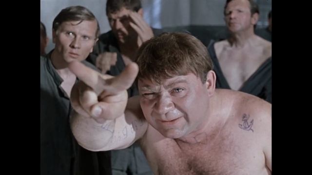 Медведев с компанией давно уже двигаются под композицию 