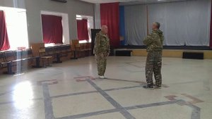 ЗАЩИТА ОТ УДАР ПАЛКОЙ СВЕРХУ С ПРОДОЛЖЕНИЕМ