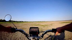 покатуха по высохшему водохранилищу