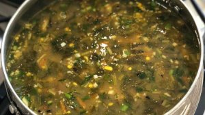 Зеленый борщ из консервированного щавеля