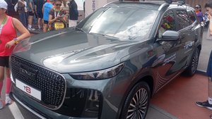 Кроссовер TENET T8 2026 «засветился» в Лужниках на полумарафоне