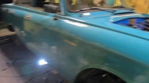 Выхлоп на Москвич 2.0 литра в гараже.