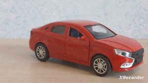 Обзор на Ладу Весту 1/43