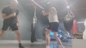 Спаринг з тренером: хто влучить у нього